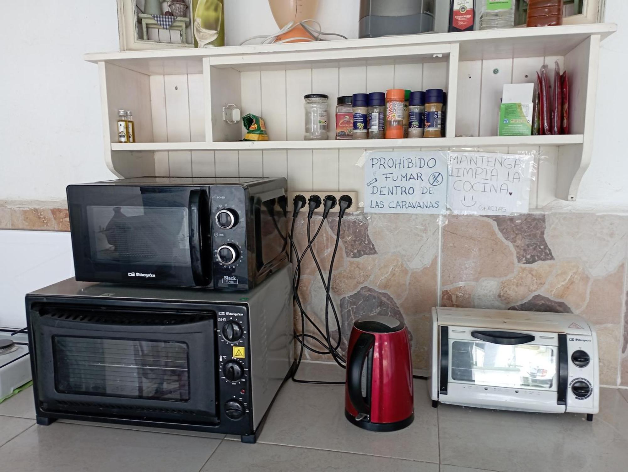 Caravanas Y Habitaciones Para Relajarse Sax Dış mekan fotoğraf