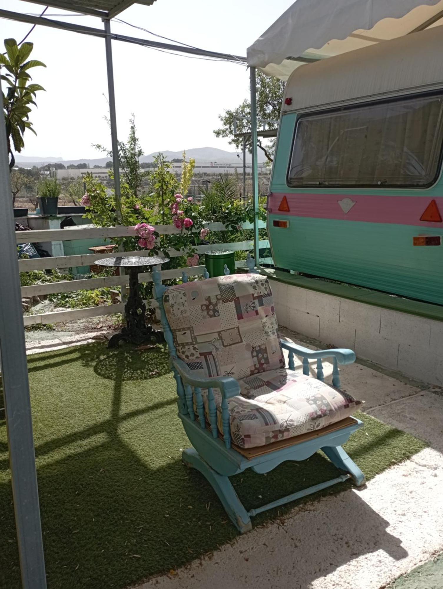 Caravanas Y Habitaciones Para Relajarse Sax Dış mekan fotoğraf