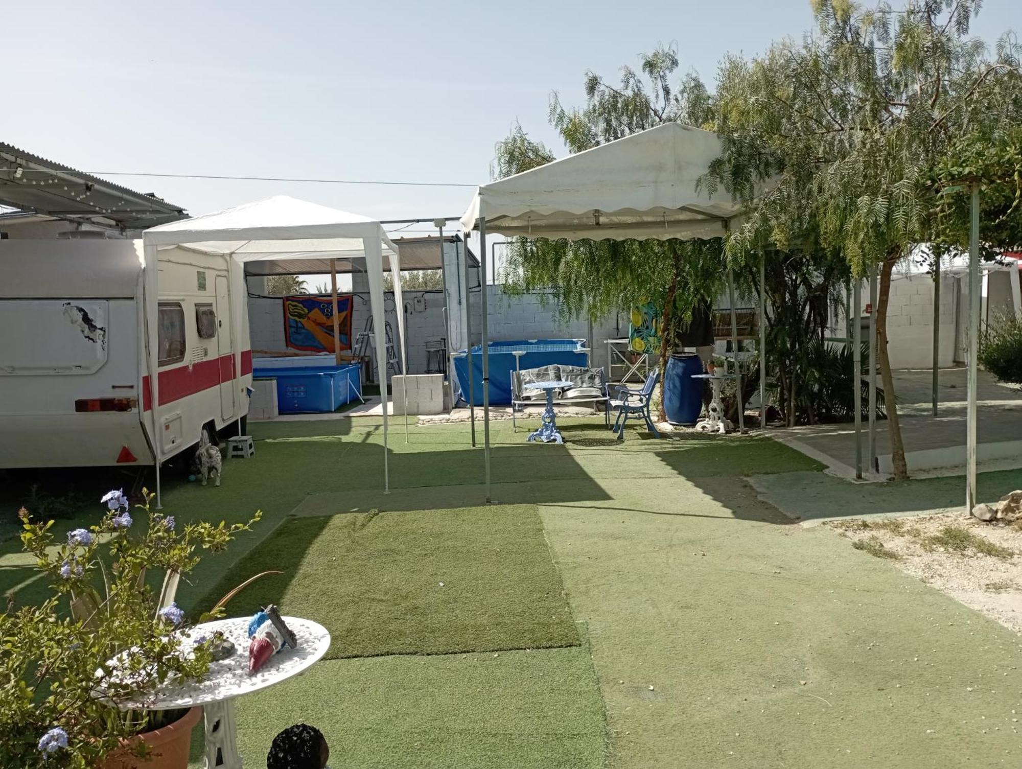 Caravanas Y Habitaciones Para Relajarse Sax Dış mekan fotoğraf