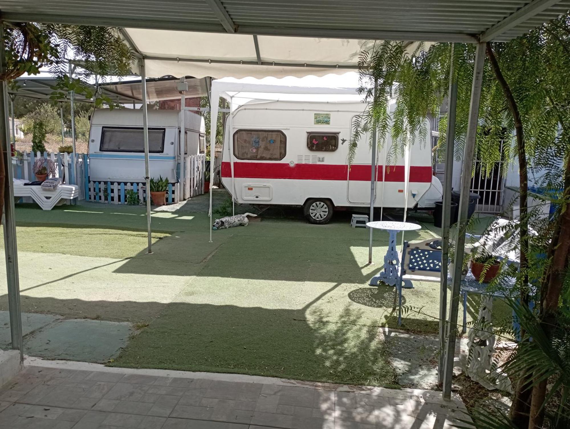 Caravanas Y Habitaciones Para Relajarse Sax Dış mekan fotoğraf